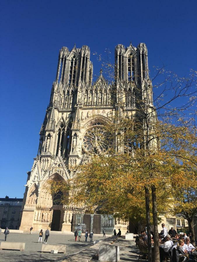 Bedinreims "Burgundy Bottle" 110M2 Exceptional, 4 Chambres Doubles, 2 Bain, Free Park & Wifi, Tout Equipe Εξωτερικό φωτογραφία